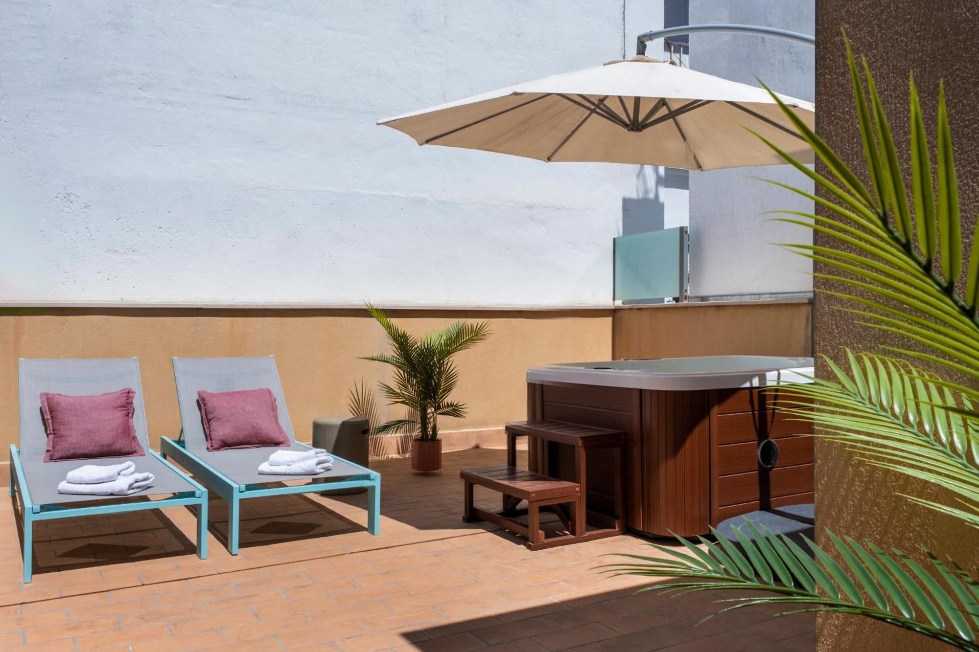 Suites Maestranza - Herreria By Magno Apartments Sevilla Exteriör bild